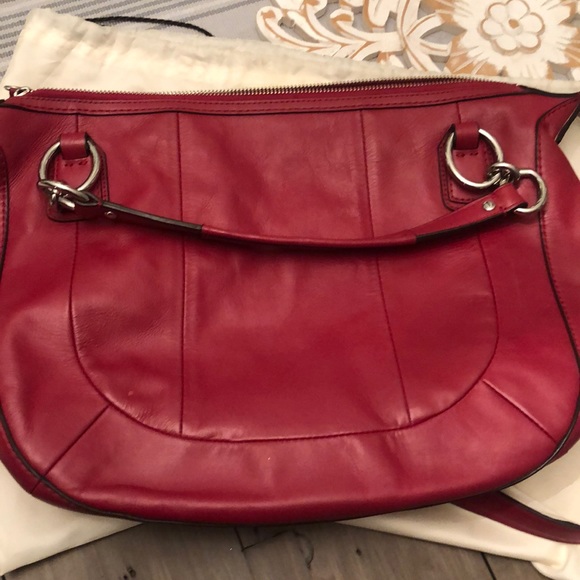 Authentic red leather Coach crossbody - Picture 4 of 6